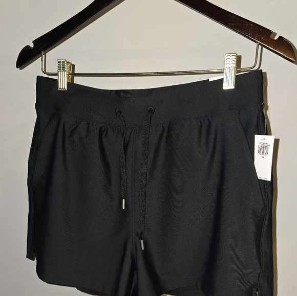 Old Navy shorts size medium - Picture 1 of 5